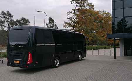Rent u luxury bus in Amsterdam