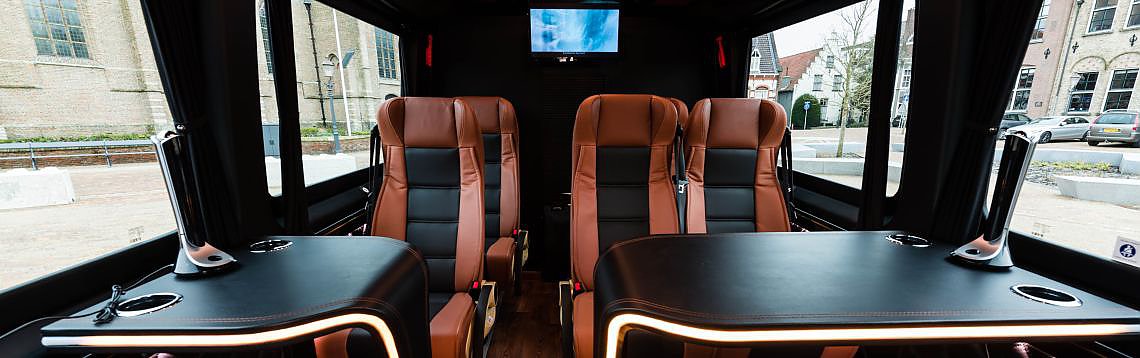 assets/images/Voertuigen/busje-zonder-chauffeur/luxe-busje-zonder-chauffuer-huren.jpg