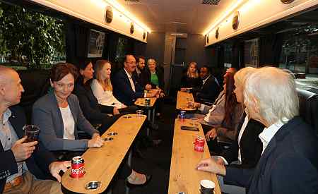 verhuur luxe bus met chauffeur