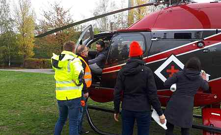 vipbus in de club van lelijke kinderen