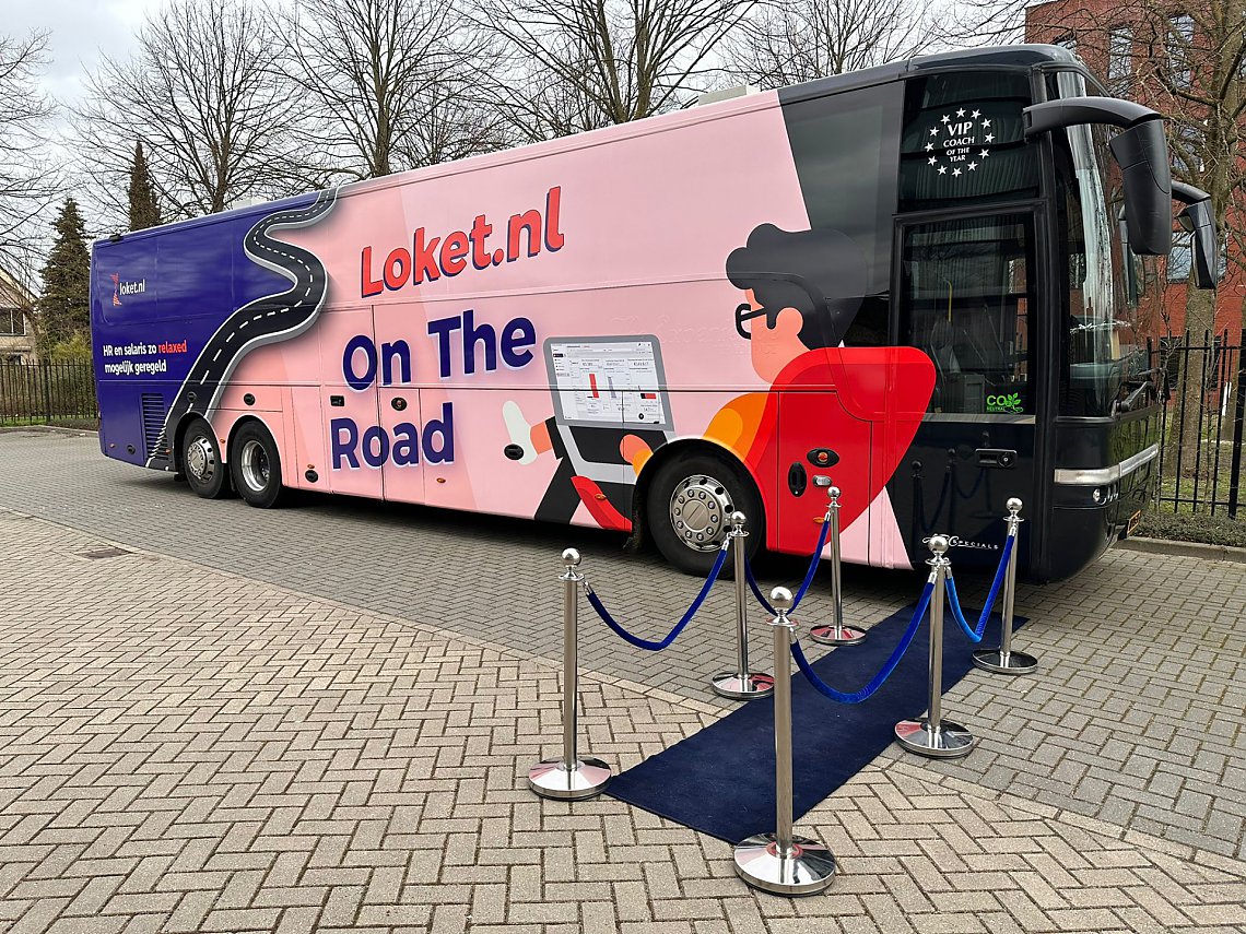 roadshow bus