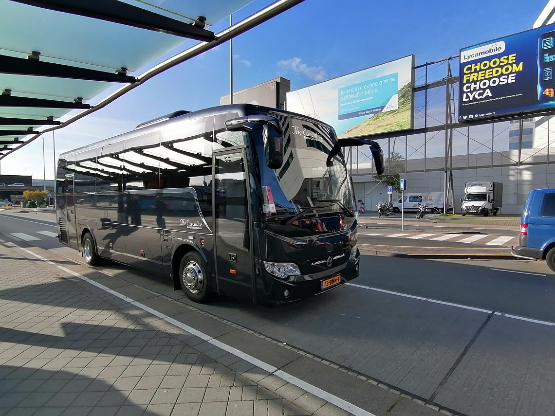 luxe touringcar huren